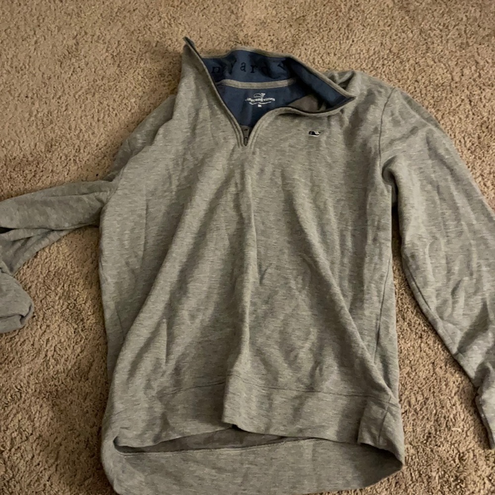 Grey vineyard vines quarter zip lightly worn
